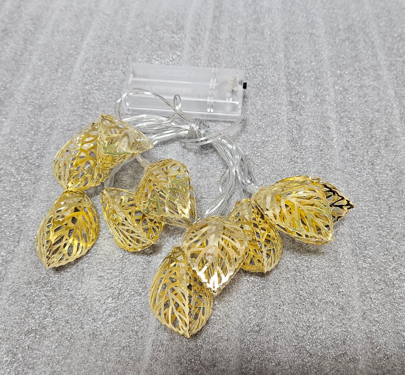 Leaf Shaped Decorative LED Light – Aesthetic Fairy Lamp for Home Decor, Bedroom, Living Room, Festive Decoration — view 1